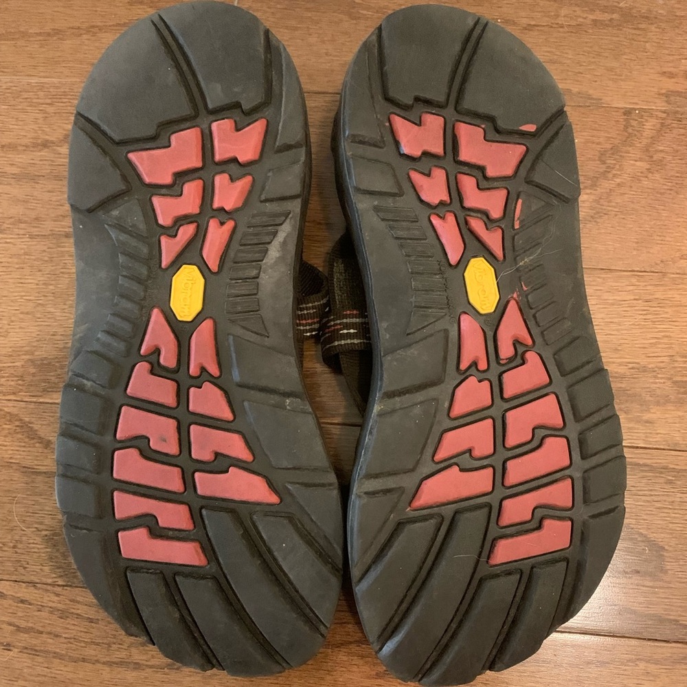 Size 8 women’s chacos. Discontinued strap color. - Picture 3 of 4